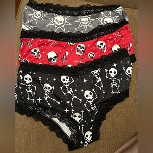 Morvia 3pk lace trim cheeky goth Emo panties skull  And Bones Lingerie